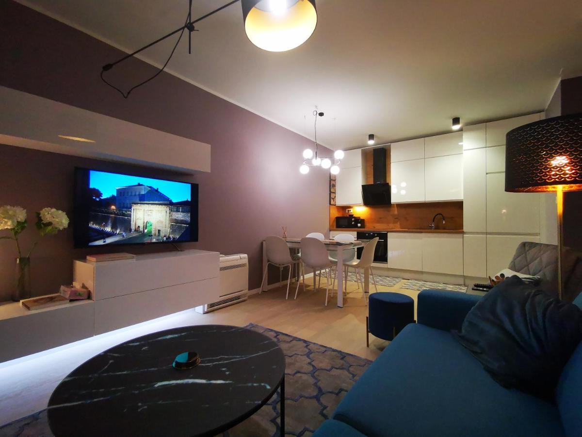 Ambassador Apartment 자다르 외부 사진